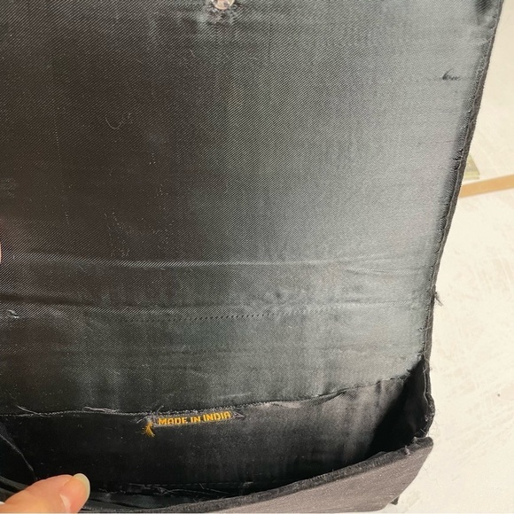 Vintage Mid-Century Modern Zadozi Embroidered Velvet Peacock Clutch Made India - Picture 10 of 17